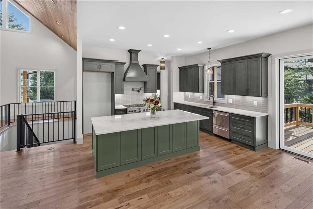 750 Settlers Ridge Rd Ellijay, GA 30540