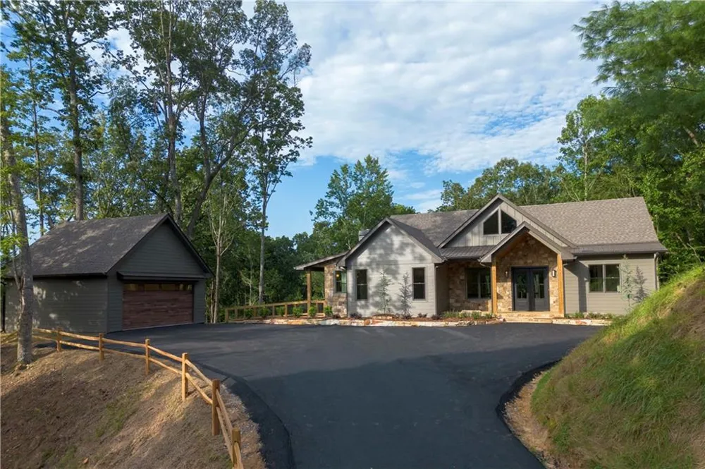 750 Settlers Ridge Rd Ellijay, GA 30540