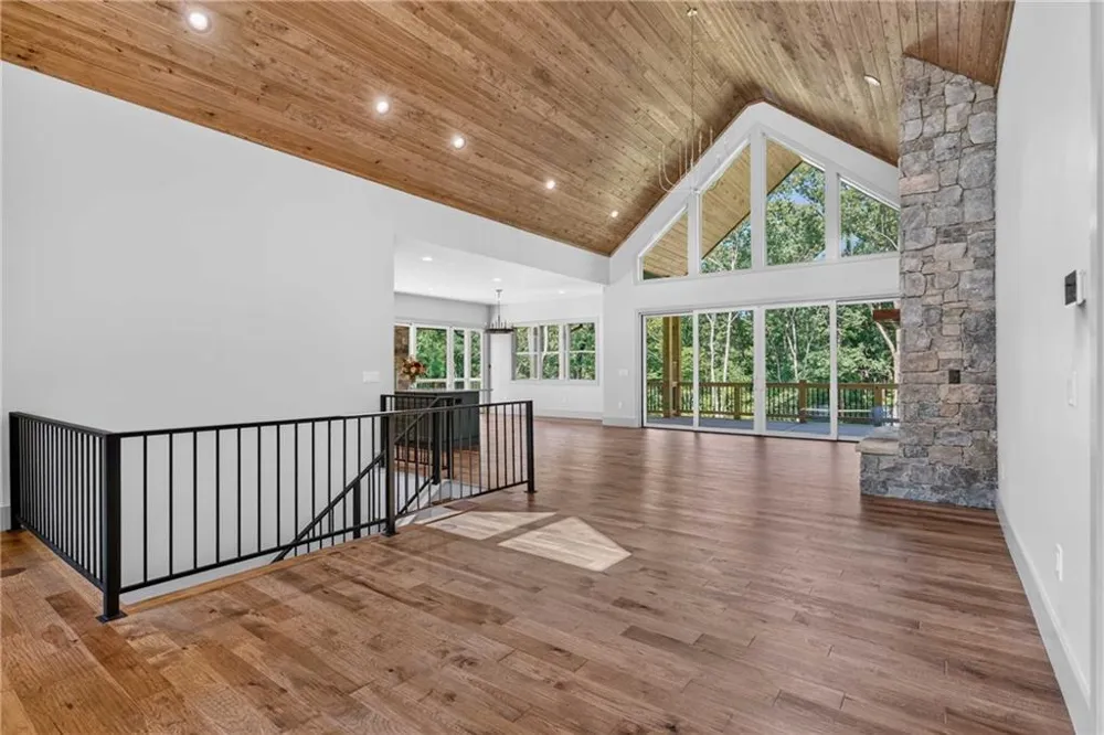 750 Settlers Ridge Rd Ellijay, GA 30540