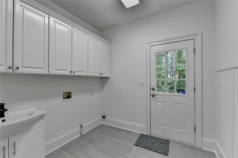 7040 Laurel Oak Drive Suwanee, GA 30024