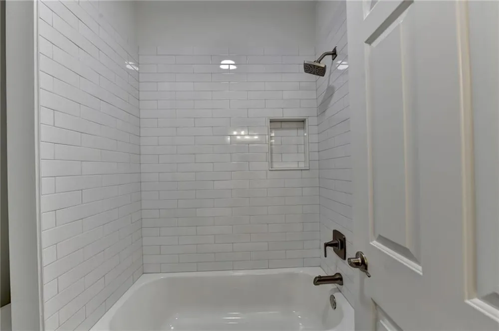 7040 Laurel Oak Drive Suwanee, GA 30024