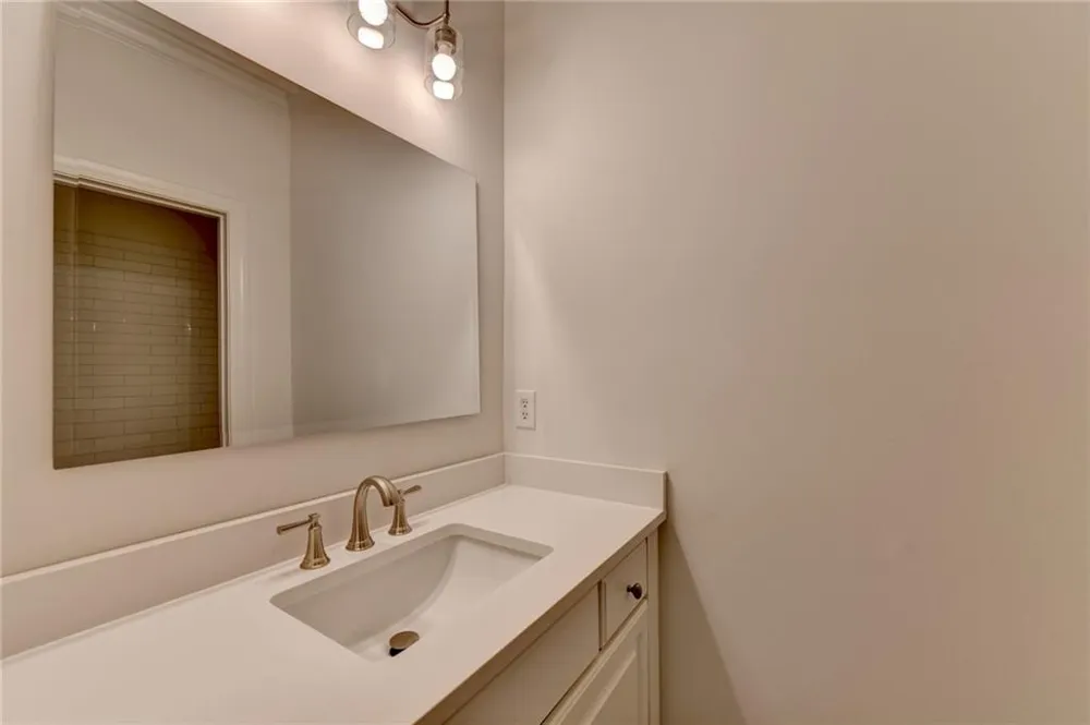 7040 Laurel Oak Drive Suwanee, GA 30024
