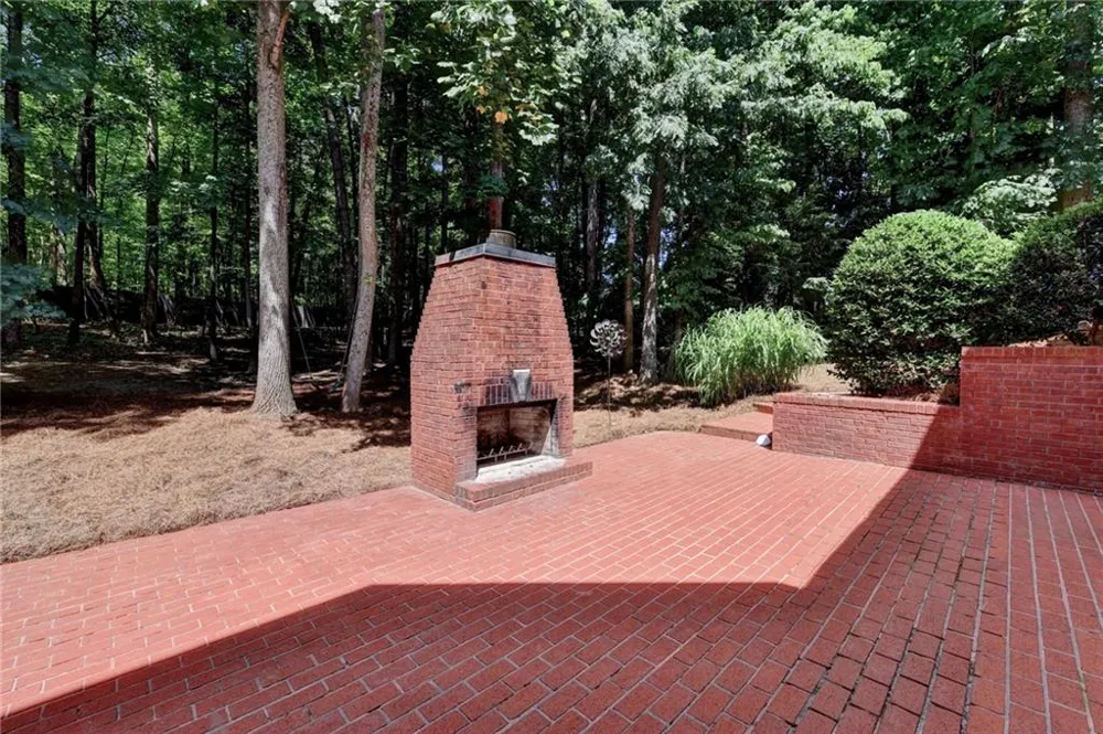 7040 Laurel Oak Drive Suwanee, GA 30024