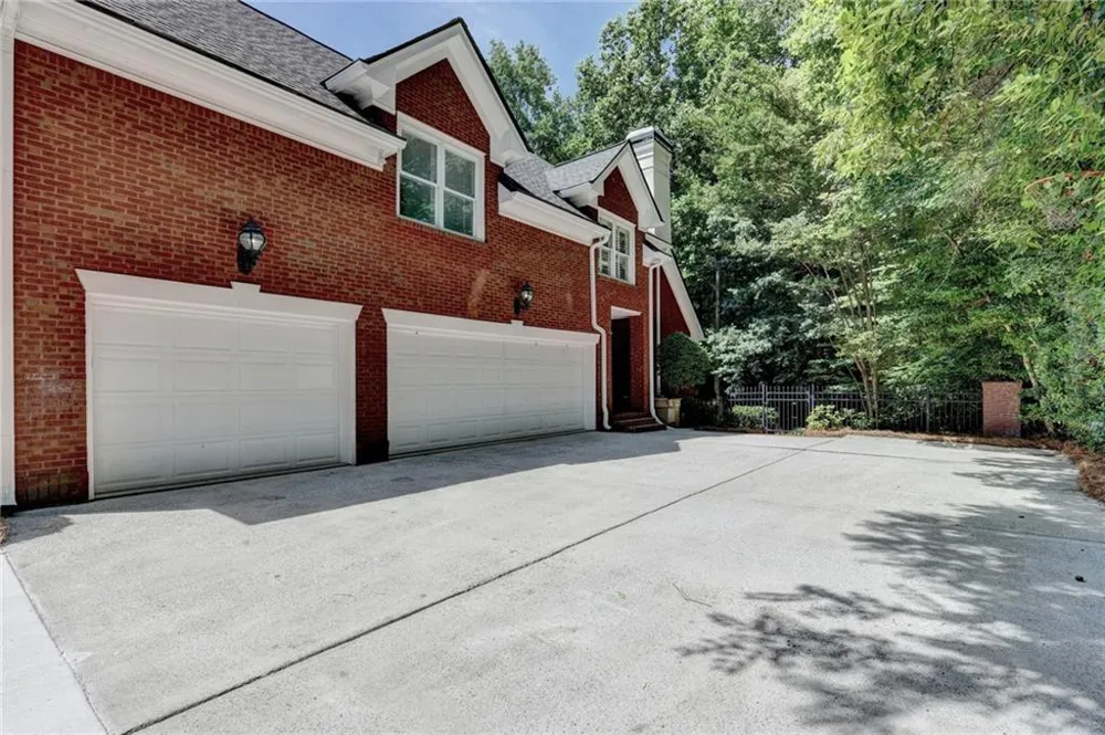 7040 Laurel Oak Drive Suwanee, GA 30024