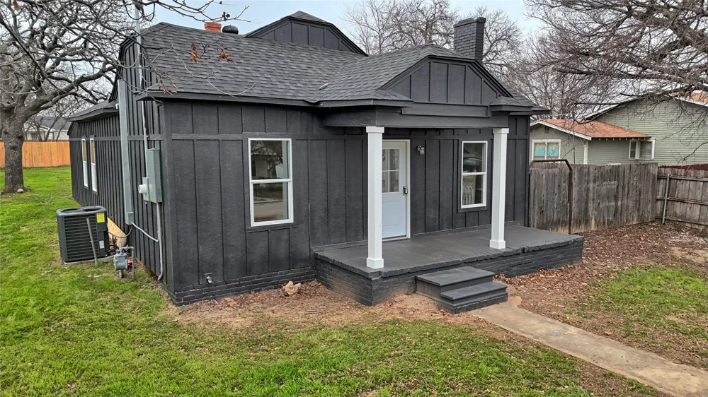 307 Fannin Street Nocona, TX 76255