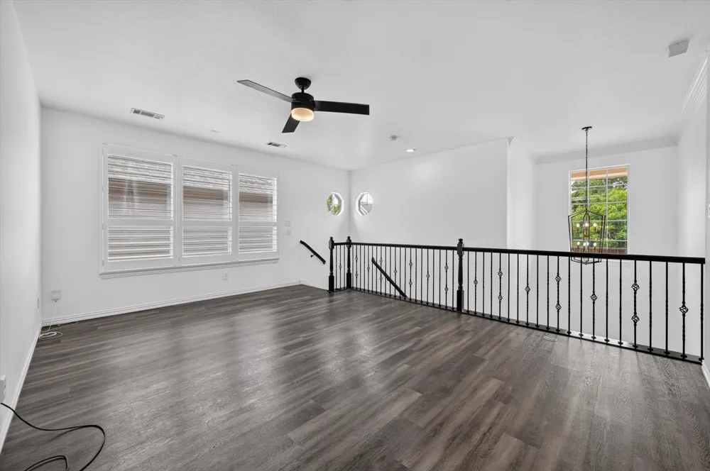 2208 Grizzly Run Lane Euless, TX 76039