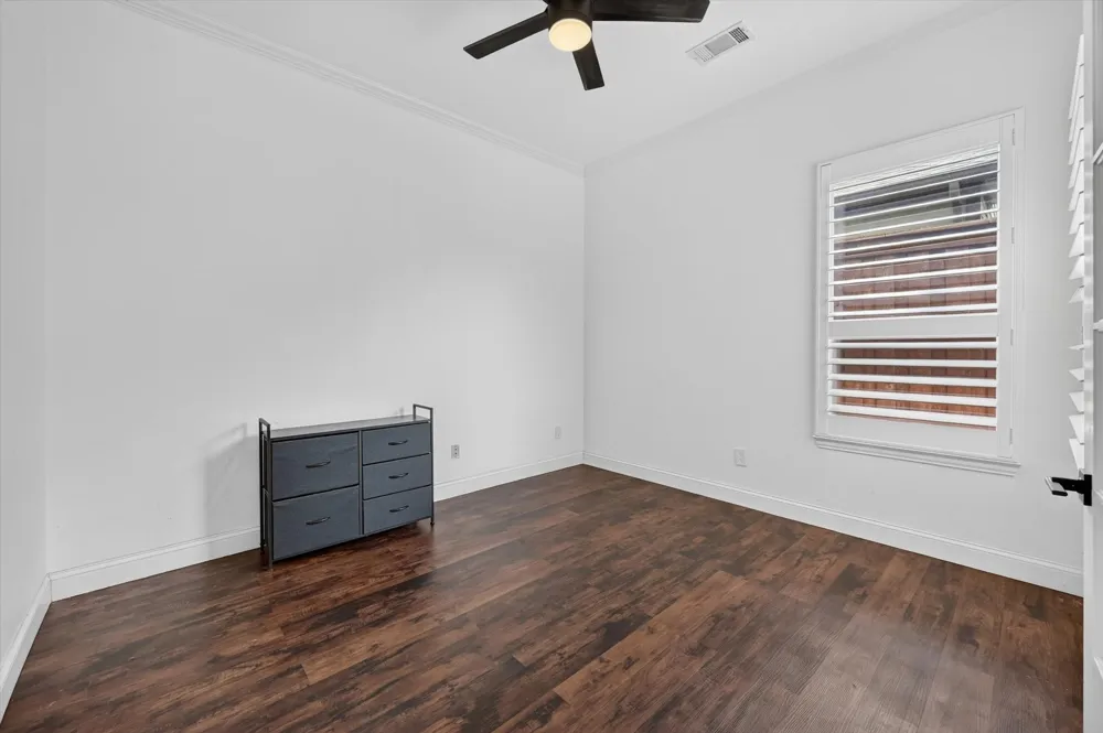 2208 Grizzly Run Lane Euless, TX 76039