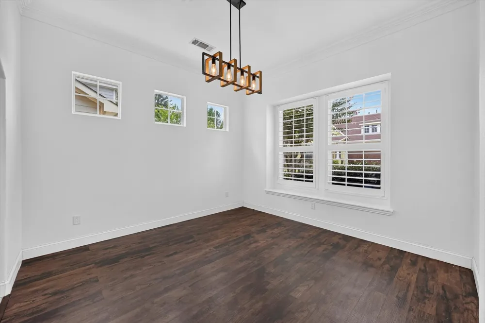 2208 Grizzly Run Lane Euless, TX 76039