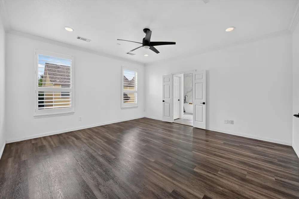 2208 Grizzly Run Lane Euless, TX 76039