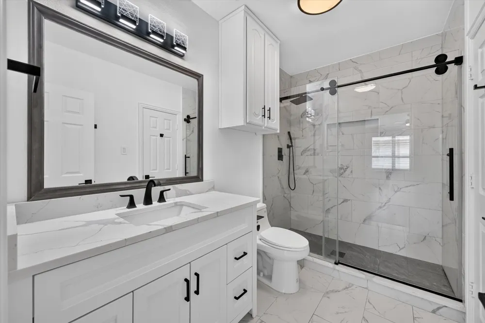 2208 Grizzly Run Lane Euless, TX 76039