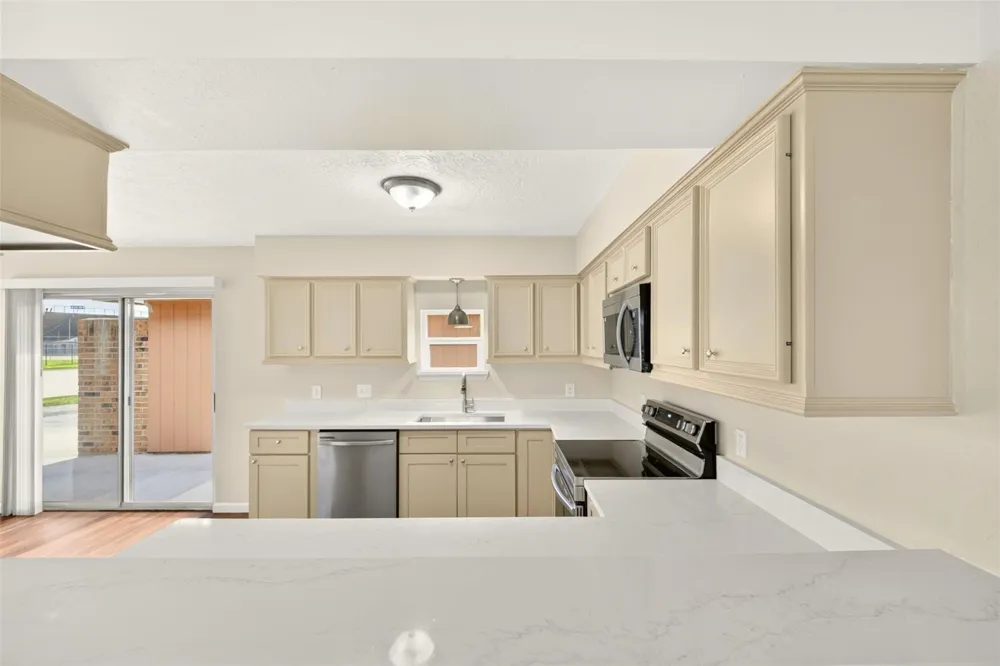 8702 Parkway Forest Drive Houston, TX 77044
