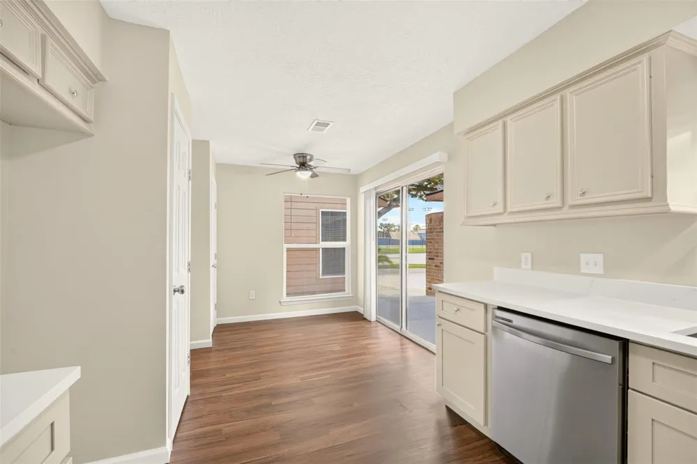 8702 Parkway Forest Drive Houston, TX 77044