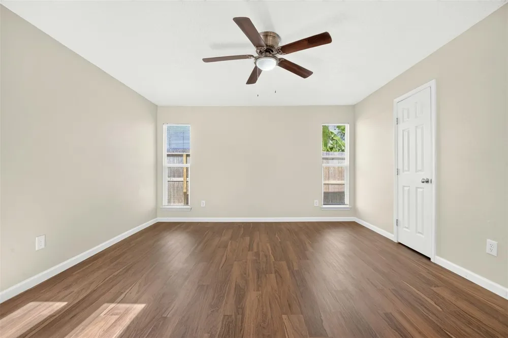 8702 Parkway Forest Drive Houston, TX 77044