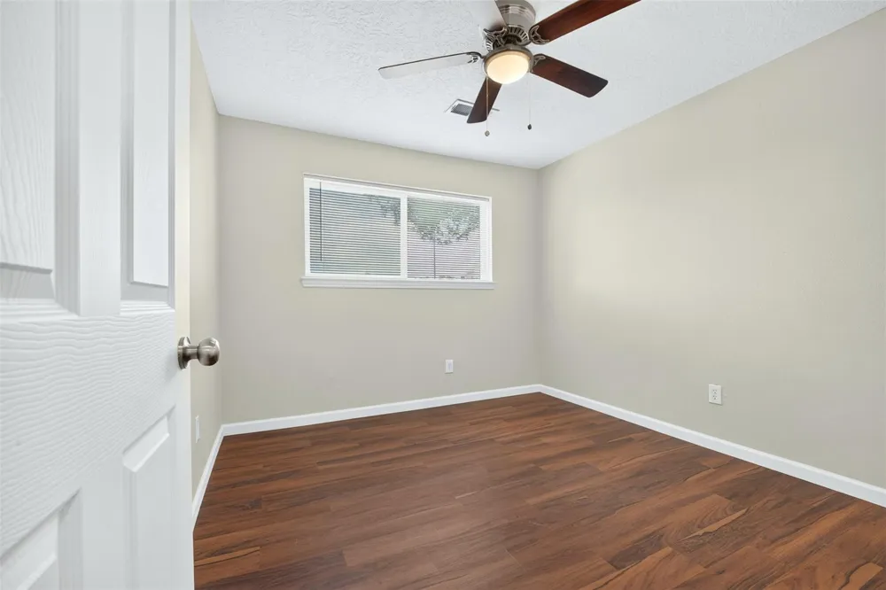 8702 Parkway Forest Drive Houston, TX 77044