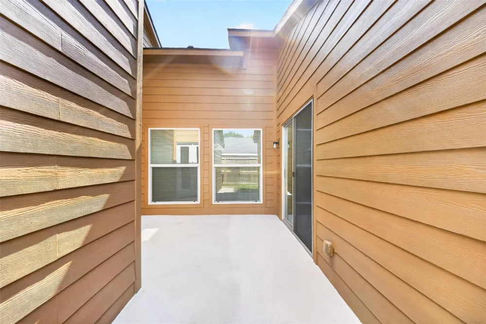 8702 Parkway Forest Drive Houston, TX 77044