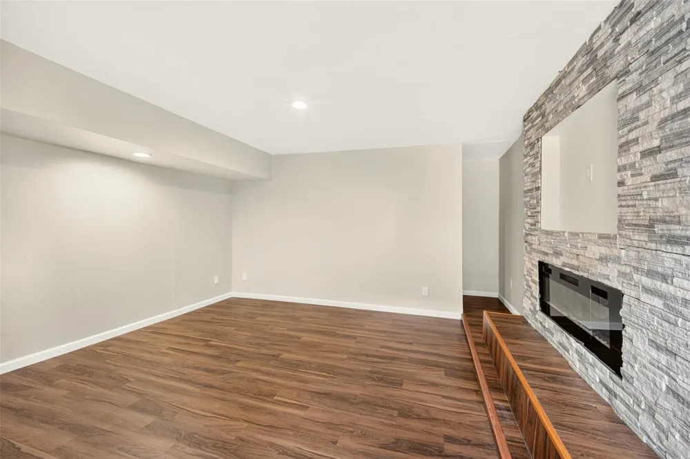 8702 Parkway Forest Drive Houston, TX 77044