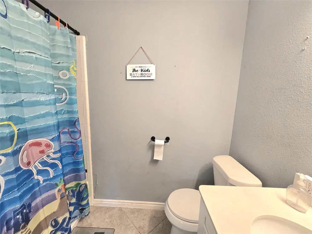 5205 Winding Brook Drive Dickinson, TX 77539