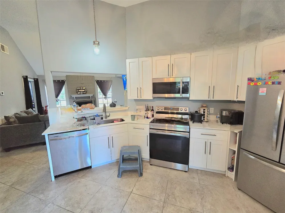 5205 Winding Brook Drive Dickinson, TX 77539