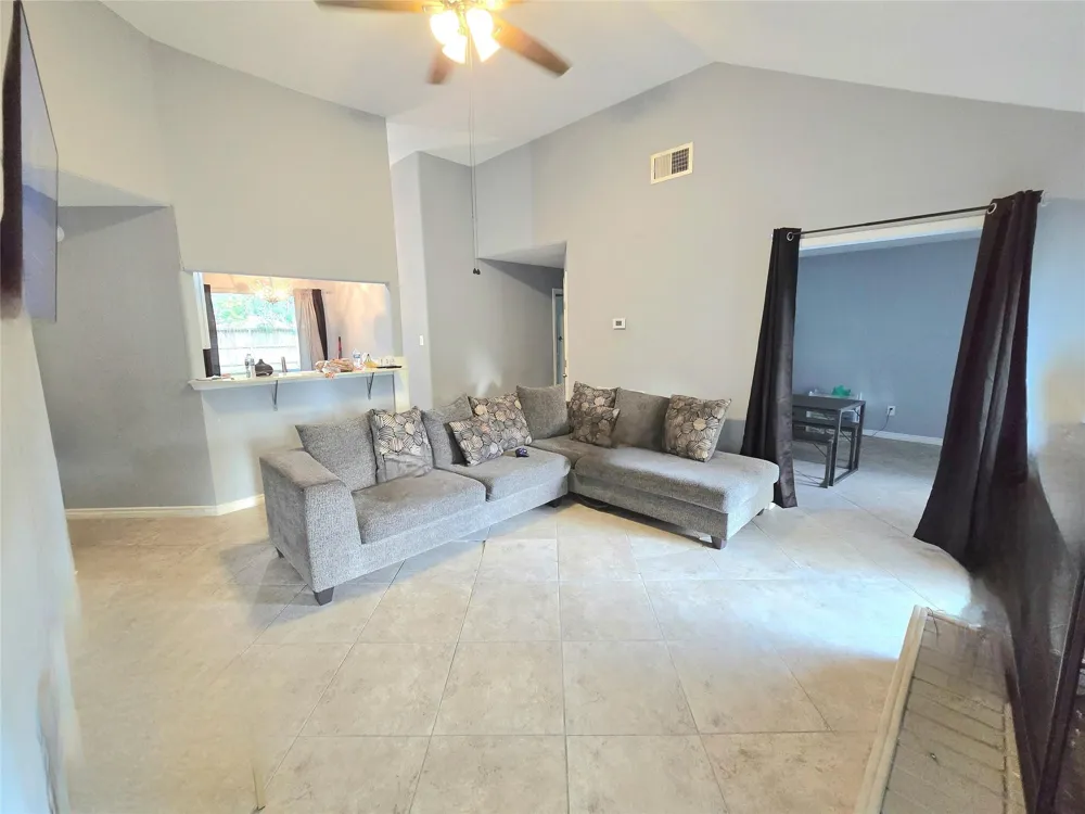 5205 Winding Brook Drive Dickinson, TX 77539