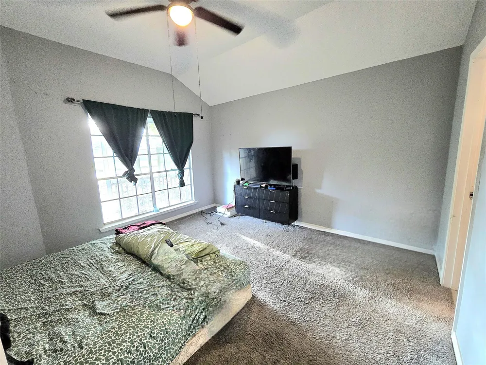 5205 Winding Brook Drive Dickinson, TX 77539