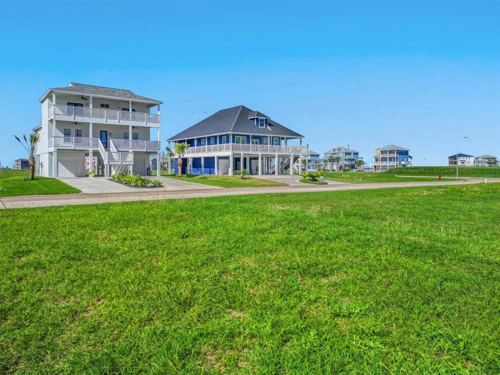 21209 Scissor Tail Lane Galveston, TX 77554