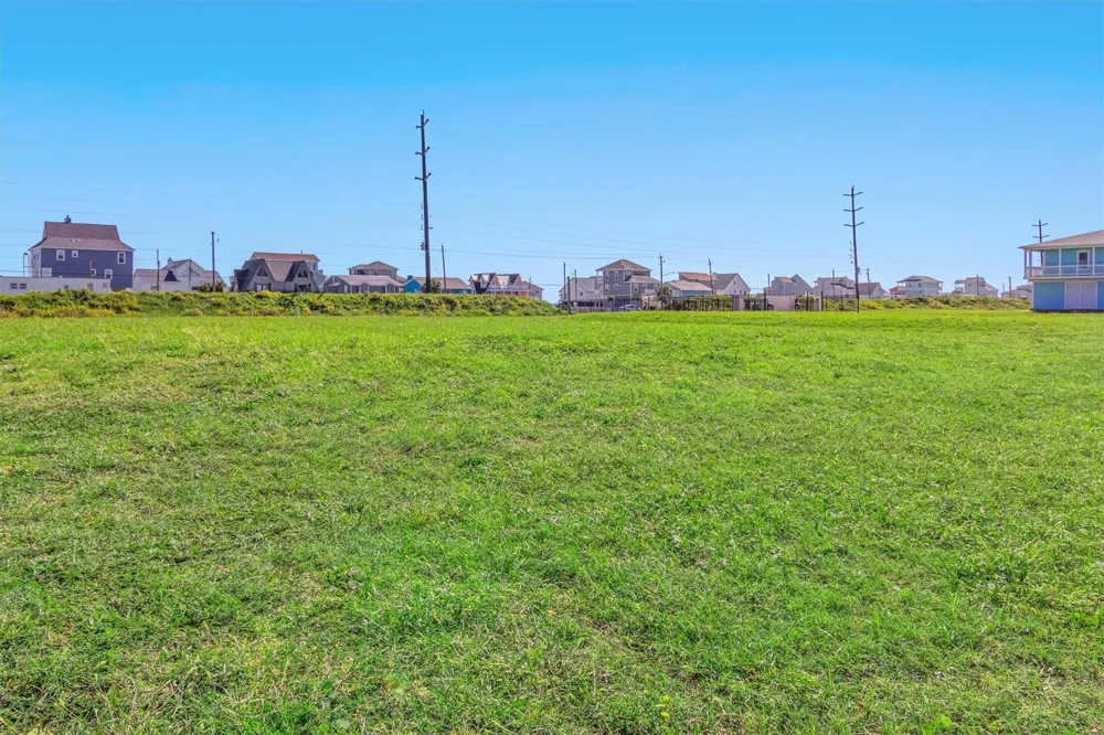 21209 Scissor Tail Lane Galveston, TX 77554
