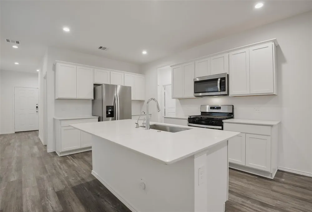 1055 Llano Trail Dayton, TX 77535