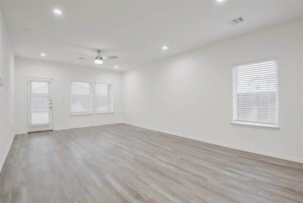 1055 Llano Trail Dayton, TX 77535