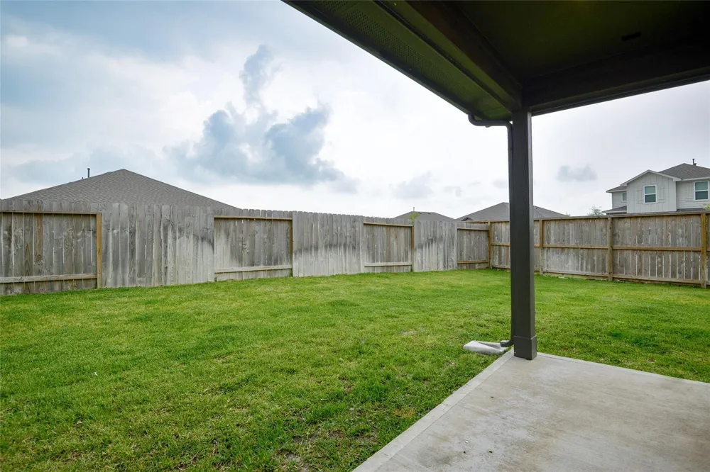 1055 Llano Trail Dayton, TX 77535