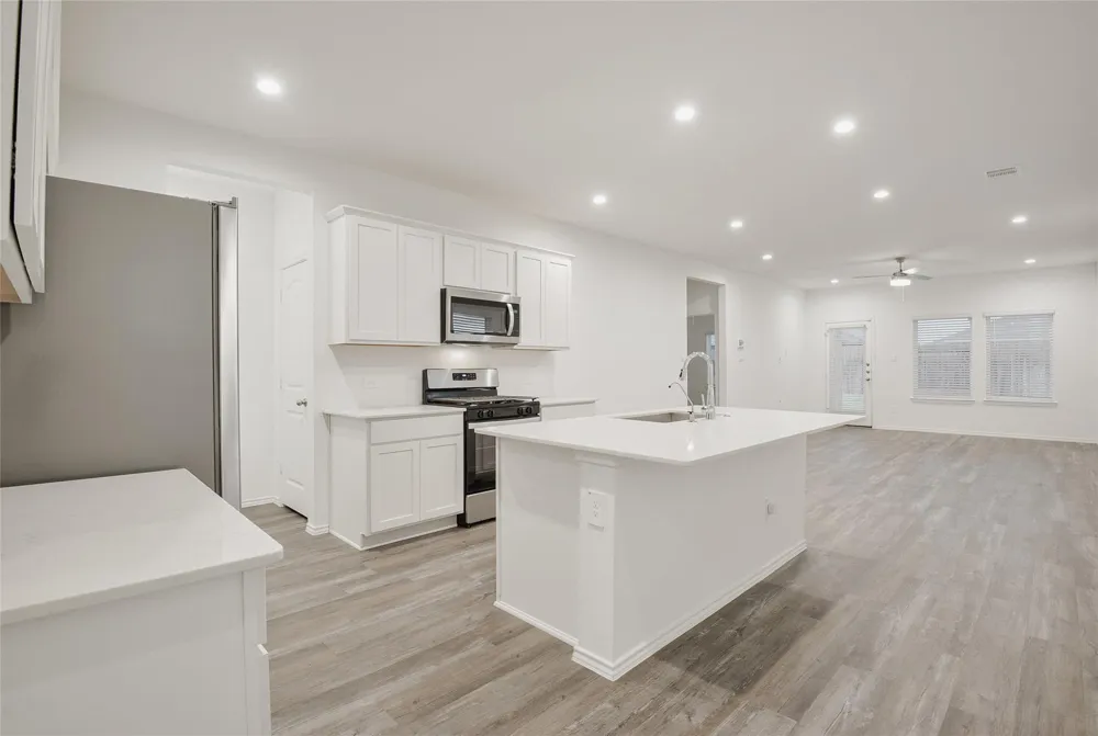 1055 Llano Trail Dayton, TX 77535