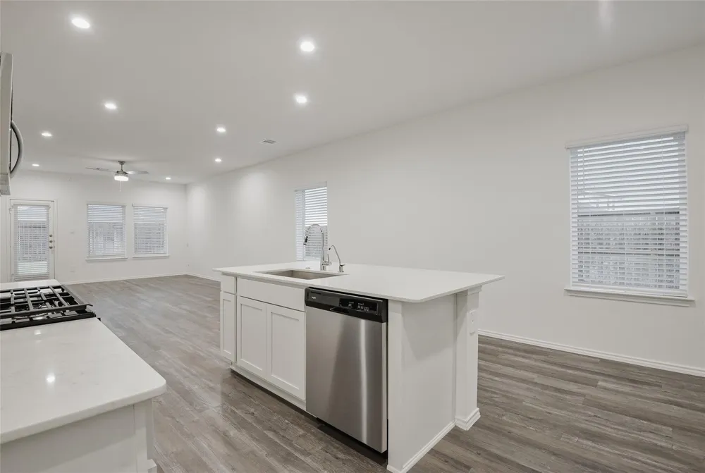 1055 Llano Trail Dayton, TX 77535