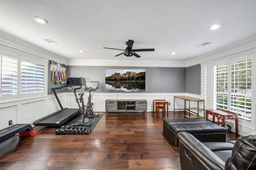 402 Lakeside Boulevard Sugar Land, TX 77478