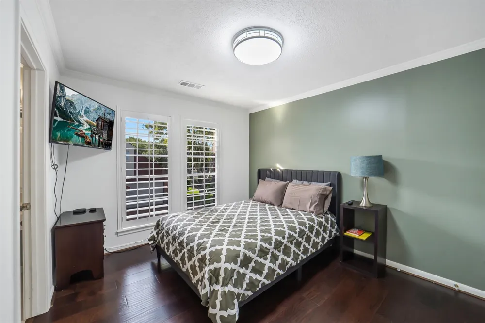 402 Lakeside Boulevard Sugar Land, TX 77478
