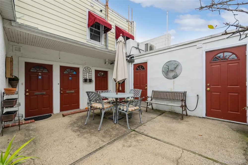 51 Spring Street #C Oyster Bay, NY 11771