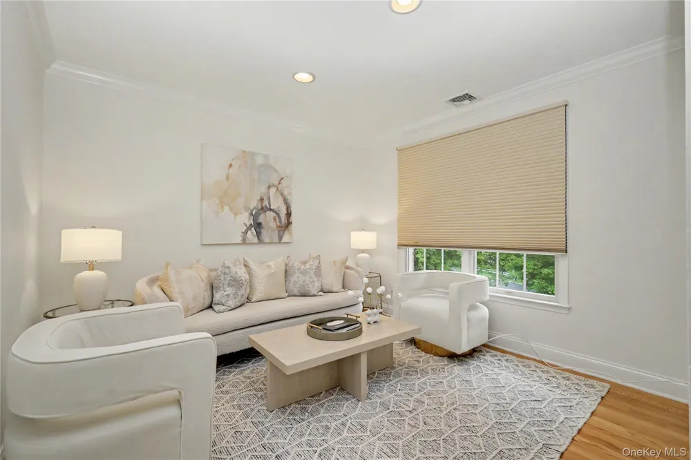 11 Faith Lane Ardsley, NY 10502