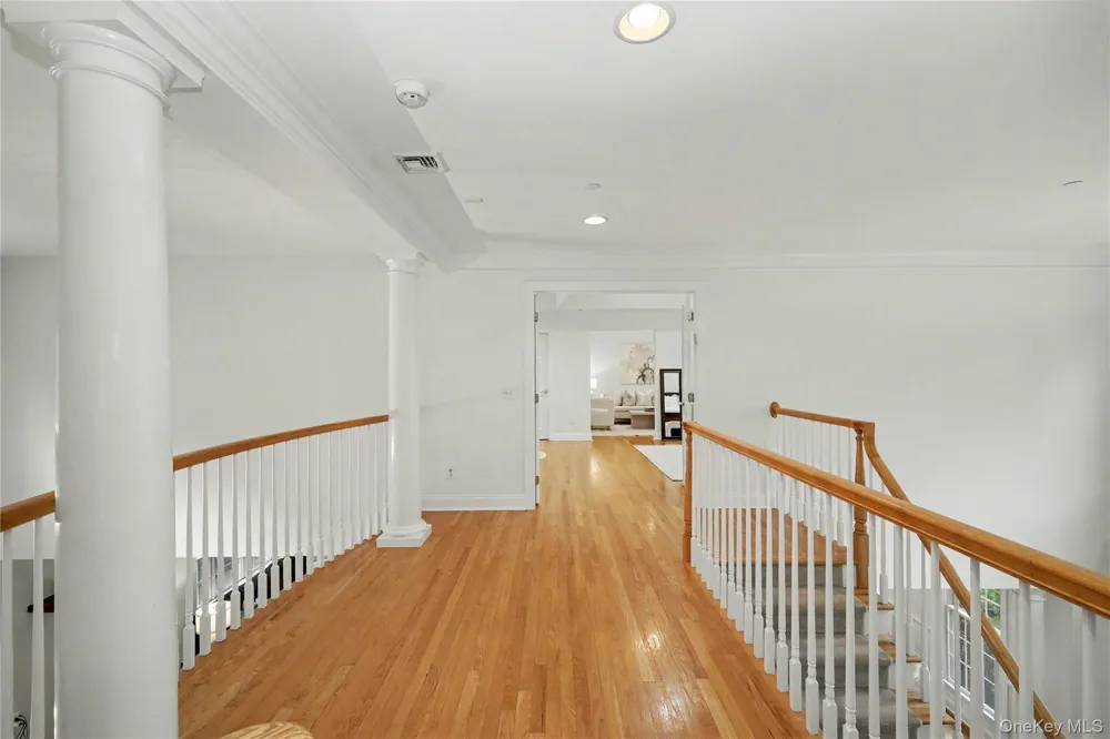 11 Faith Lane Ardsley, NY 10502