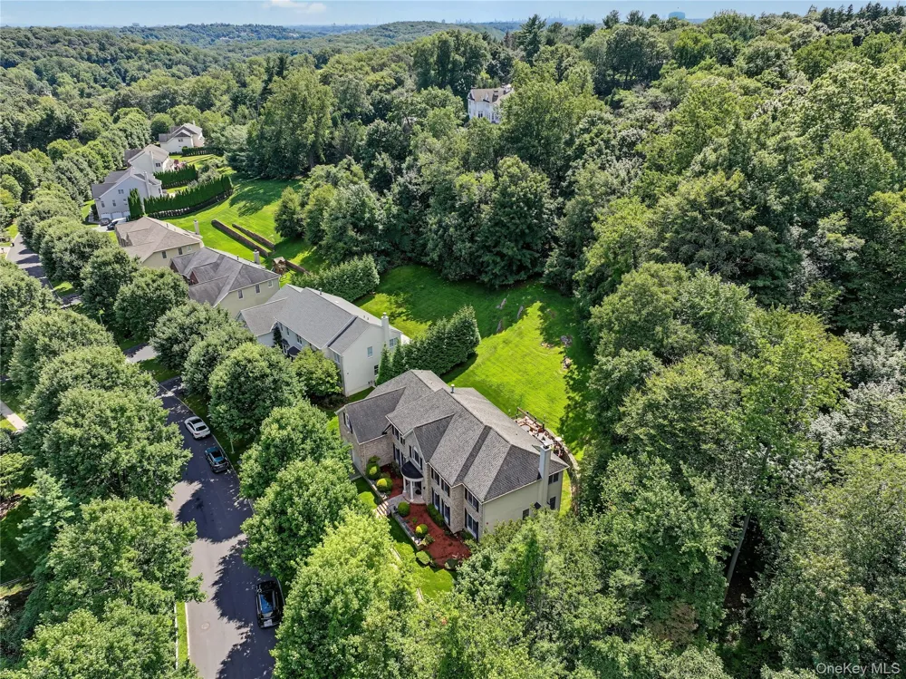 11 Faith Lane Ardsley, NY 10502