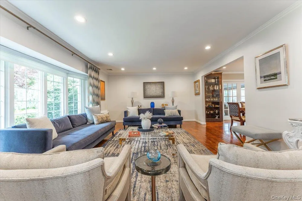 616 Woodmere Boulevard Woodmere, NY 11598