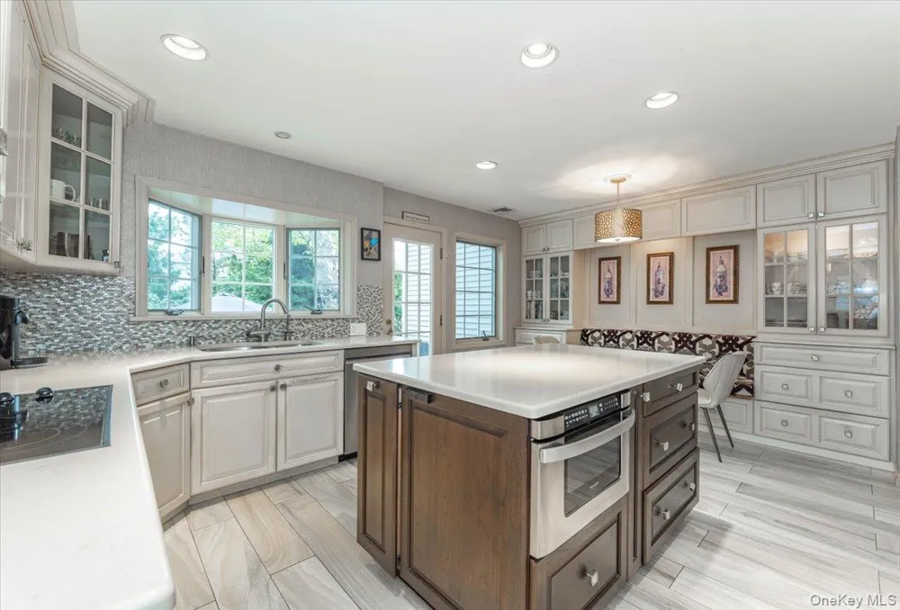 616 Woodmere Boulevard Woodmere, NY 11598