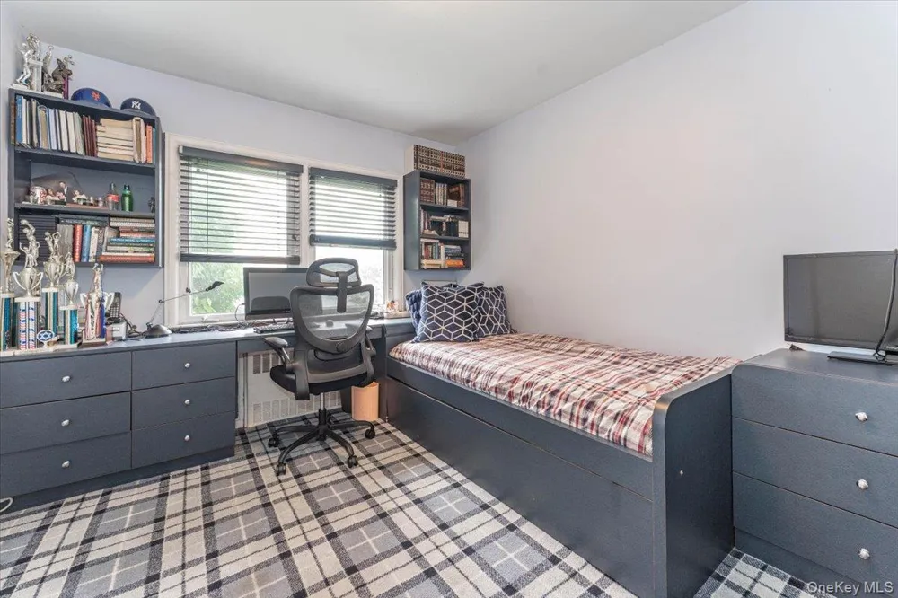 616 Woodmere Boulevard Woodmere, NY 11598
