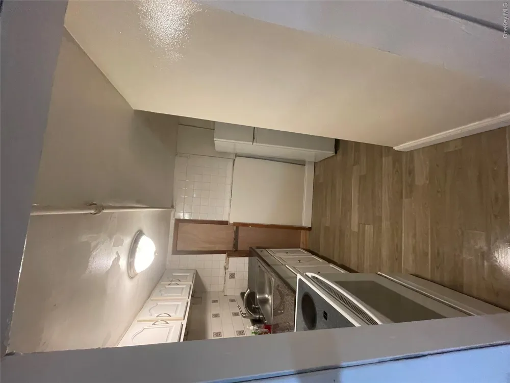 1011 Hemlock Street Brooklyn, NY 11208