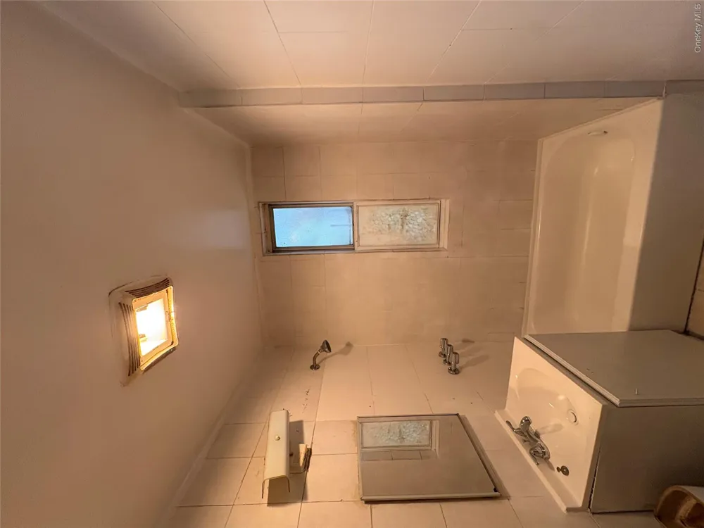 1011 Hemlock Street Brooklyn, NY 11208