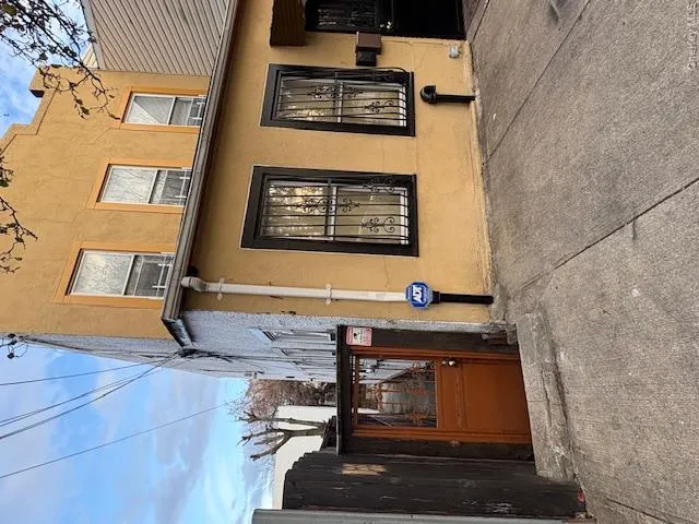 1011 Hemlock Street Brooklyn, NY 11208