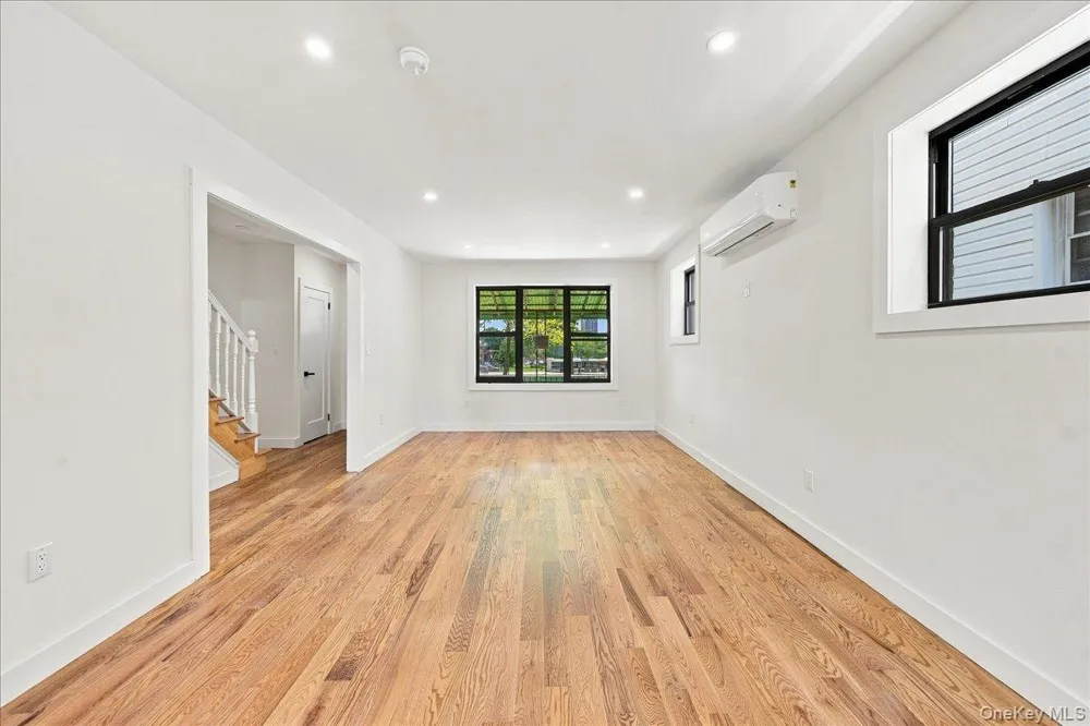 1463 Pelham Parkway Bronx, NY 10469