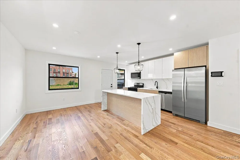 1463 Pelham Parkway Bronx, NY 10469