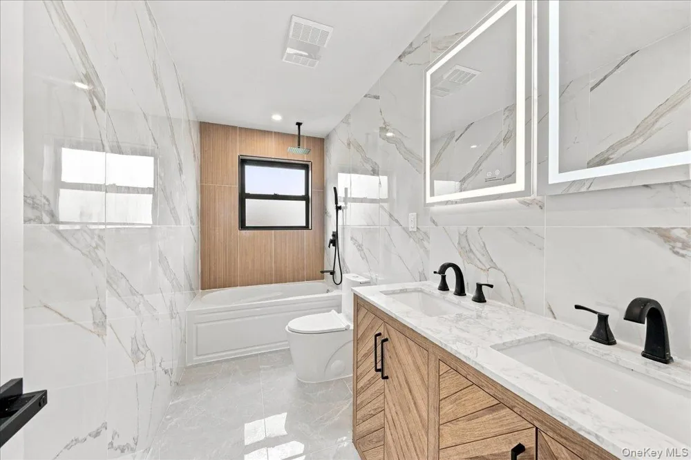 1463 Pelham Parkway Bronx, NY 10469