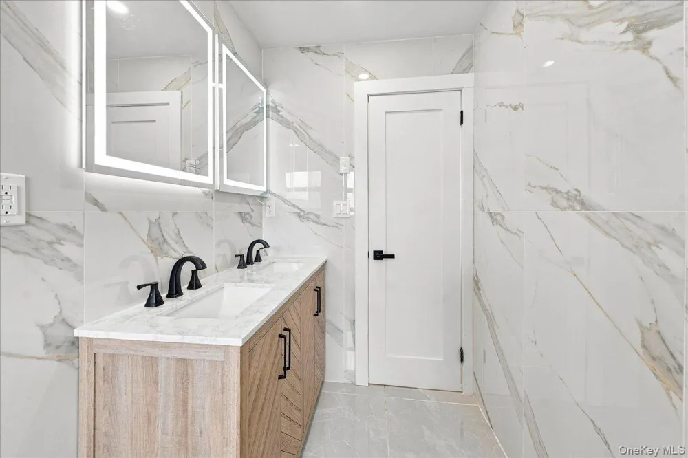 1463 Pelham Parkway Bronx, NY 10469