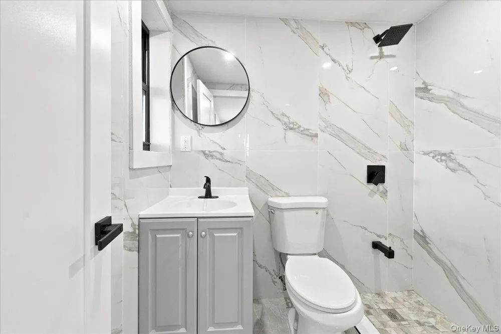 1463 Pelham Parkway Bronx, NY 10469