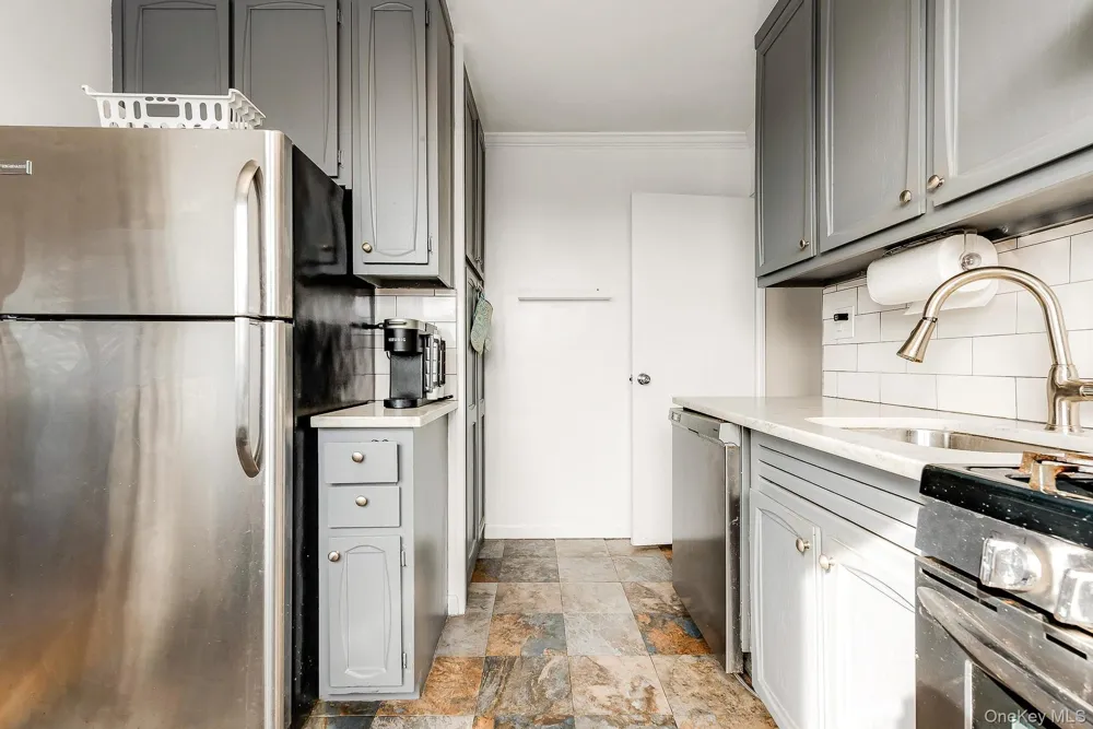70-25 Yellowstone Boulevard #11H Forest Hills, NY 11735