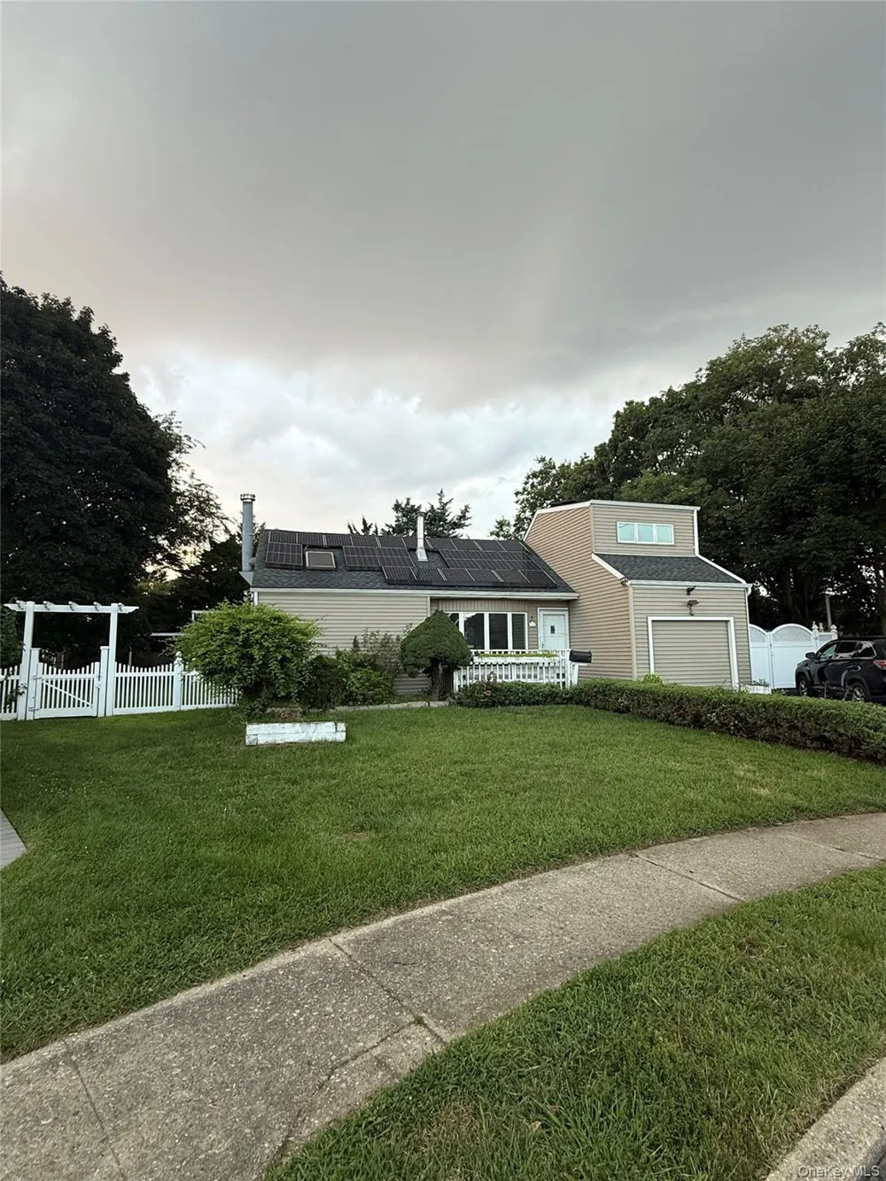 4 Sandy Court Deer Park, NY 11729